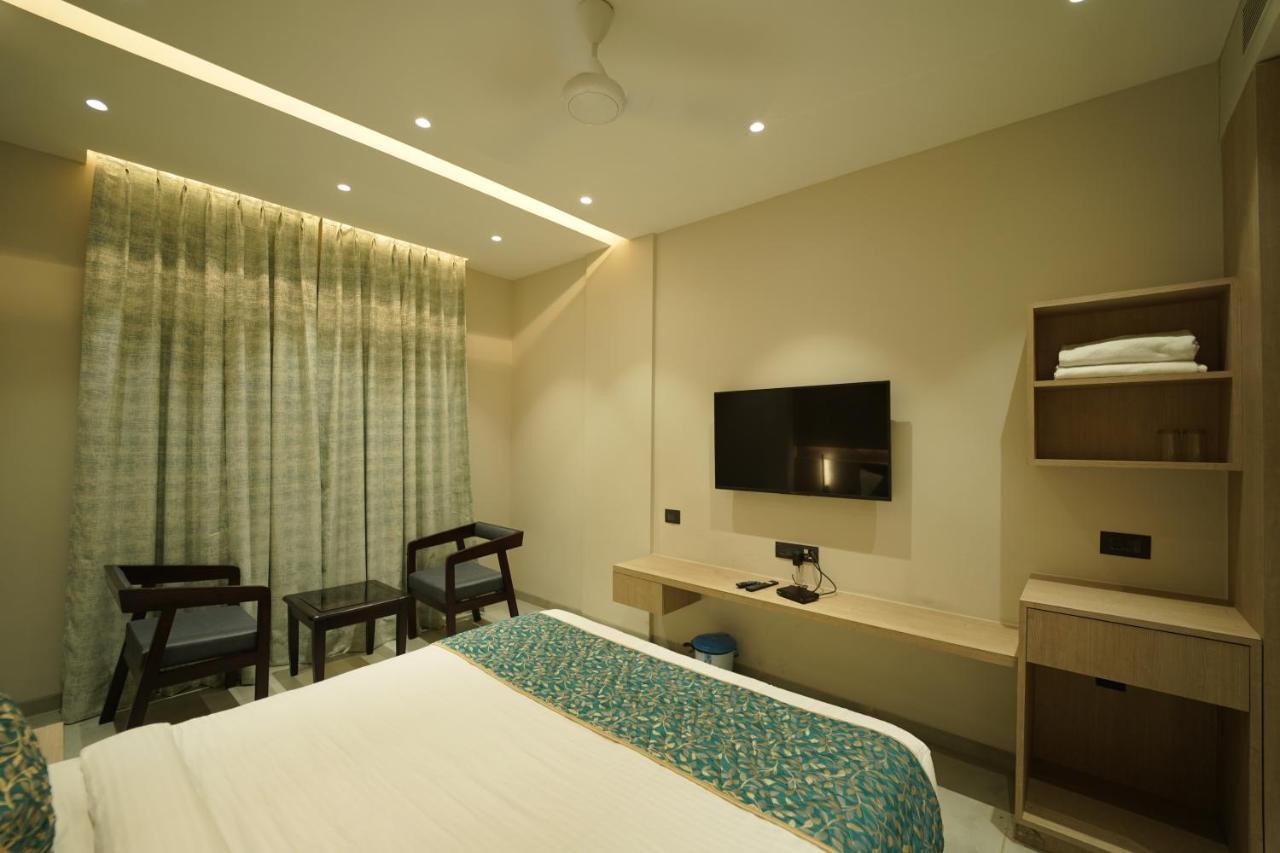 Hotel Laksh Raipur  Exterior photo